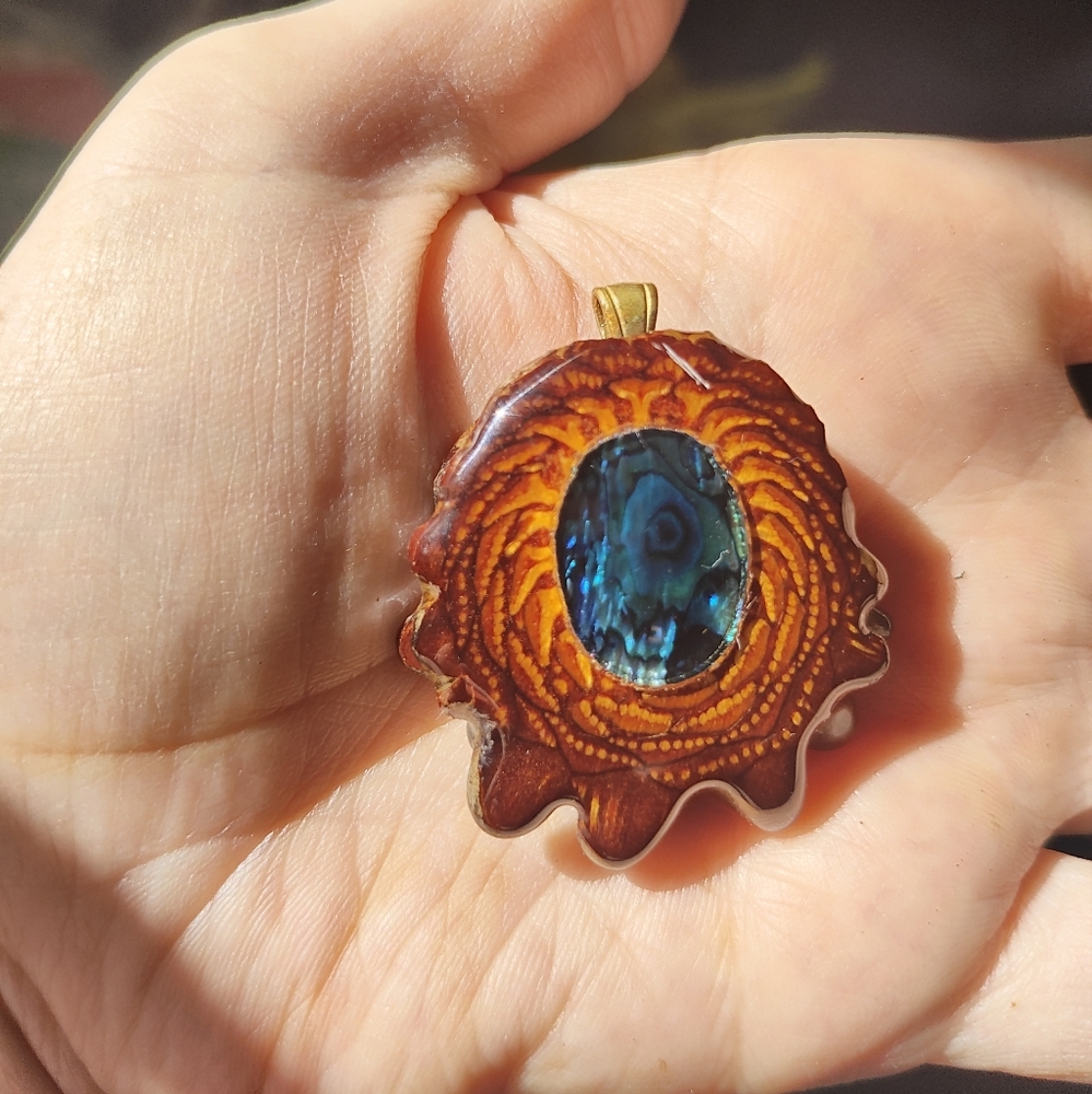 Third Eye Pinecone Pendant - Picture 2 of 3